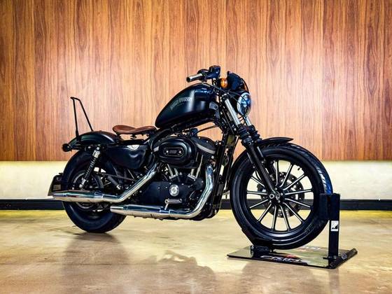 HARLEY-DAVIDSON SPORTSTER IRON 883 HARLEY-DAVIDSON SPORTSTER IRON 883